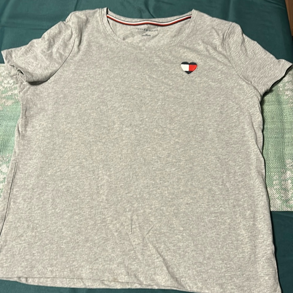 Tommy Hilfiger pullover top